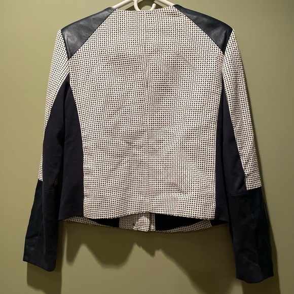 DKNY Jacket Size 8 - Picture 3 of 3